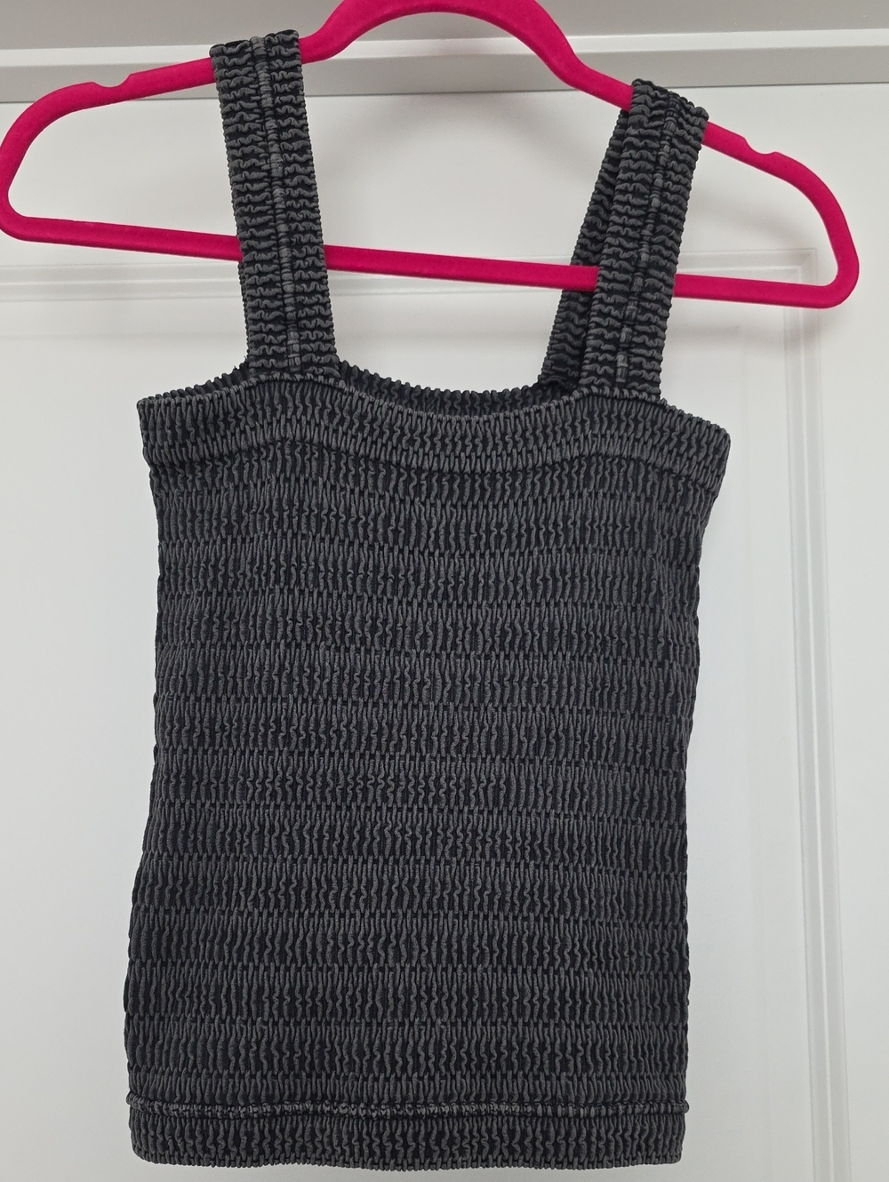 Gray/ Black Fittes Stretchy CroppesTank Top with Wide Straps